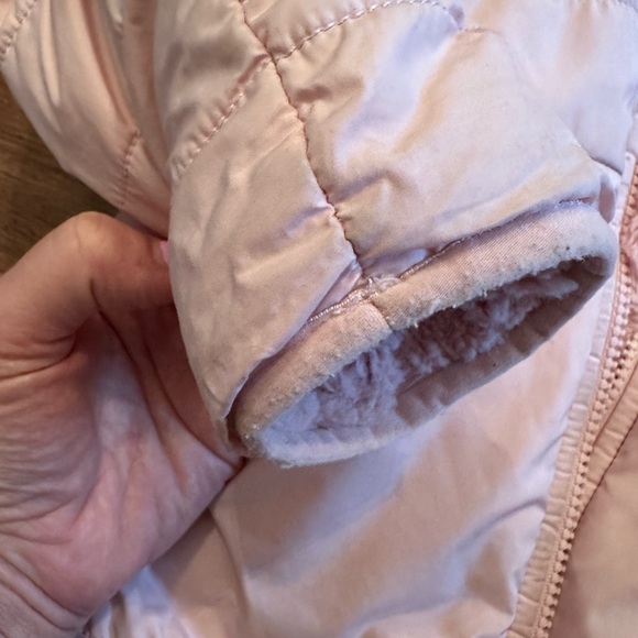 The North Face
Little Girl's Mossbud
Reversible Jacket
2T
Peach Pink - Picture 6 of 6